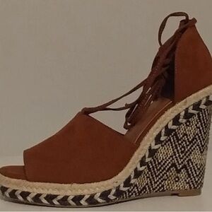 Sugar Suede Sz 7.5 Brown Peep Toe Wrap Around Ankle Tie Lace-Up Heels Wedged